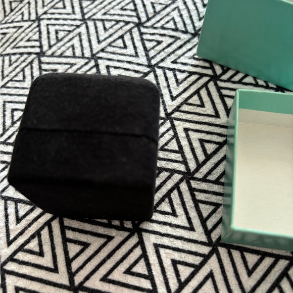 Tiffany authentic gift box with empty black Tiffany & Co. suede ring box w bag. - Picture 3 of 13